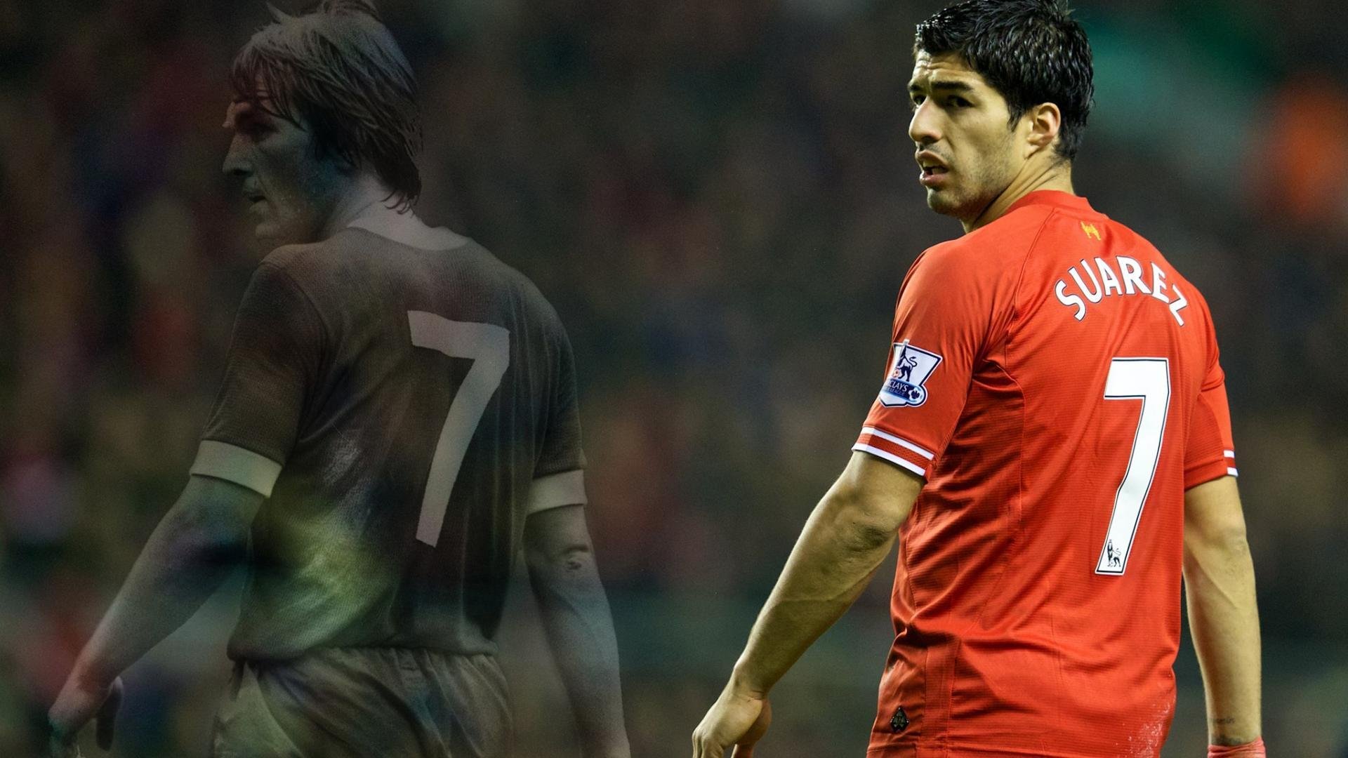 红军在冬窗签下替补门将，增强替补席实力，红军冬季军服