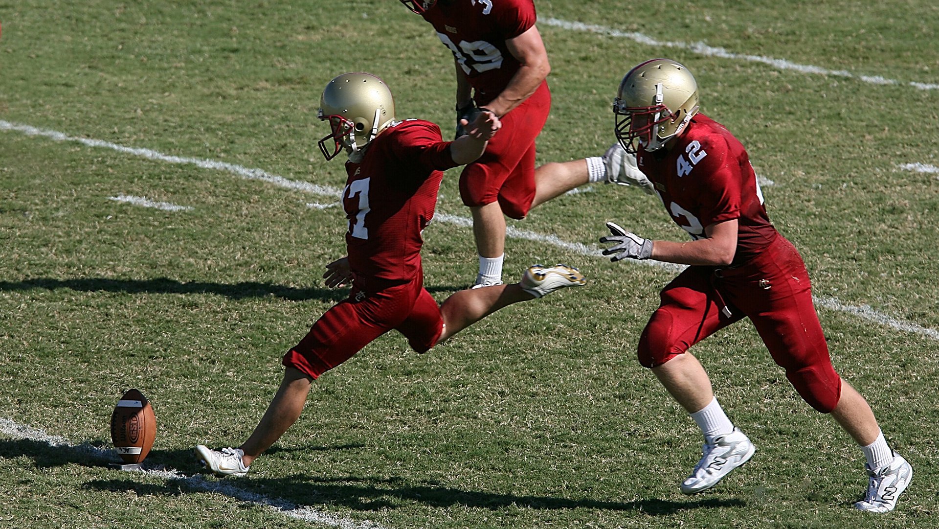 光明记忆未来之战争霸赛,精彩战况持续升温,未来战士之光明圣战
